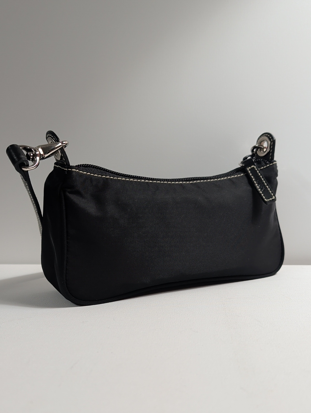 Vintage Lauren Ralph Lauren Black Nylon Mini Baguette Shoulder Bag - Picture 3 of 10